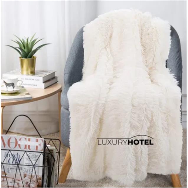 Pie De Cama Luxury Nórdico Plush Natural (0.70 x 2.60)