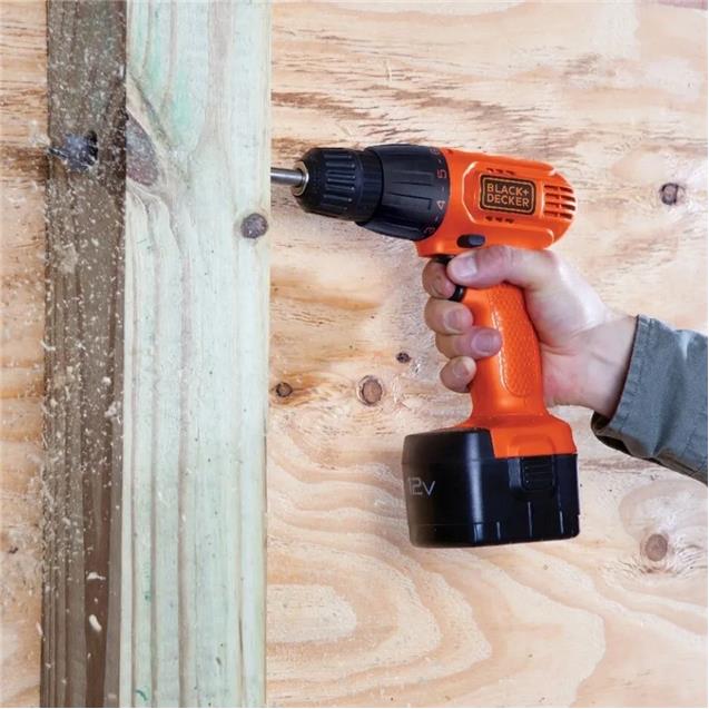 Taladro Black & Decker Inalambrico 10 Mm 12v + Accesorios (cd-121k100)